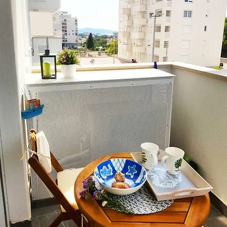 Sole Apartment *